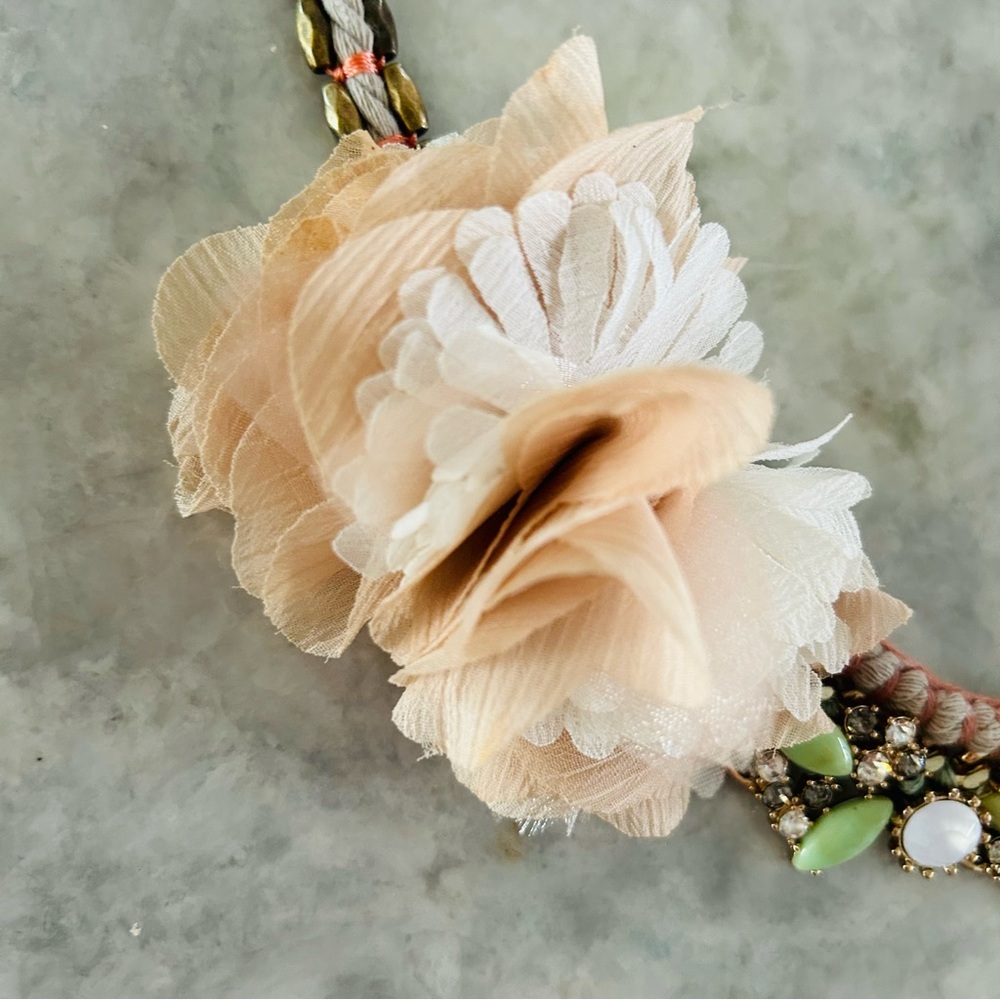 Anthropologie Sway Pink Floral Beaded Jewel Rope Adjustable Necklace - Picture 5 of 10